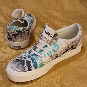 VANS Classic Blue and Black Patterned Sneakers Women's 8.0 Men's 6.5